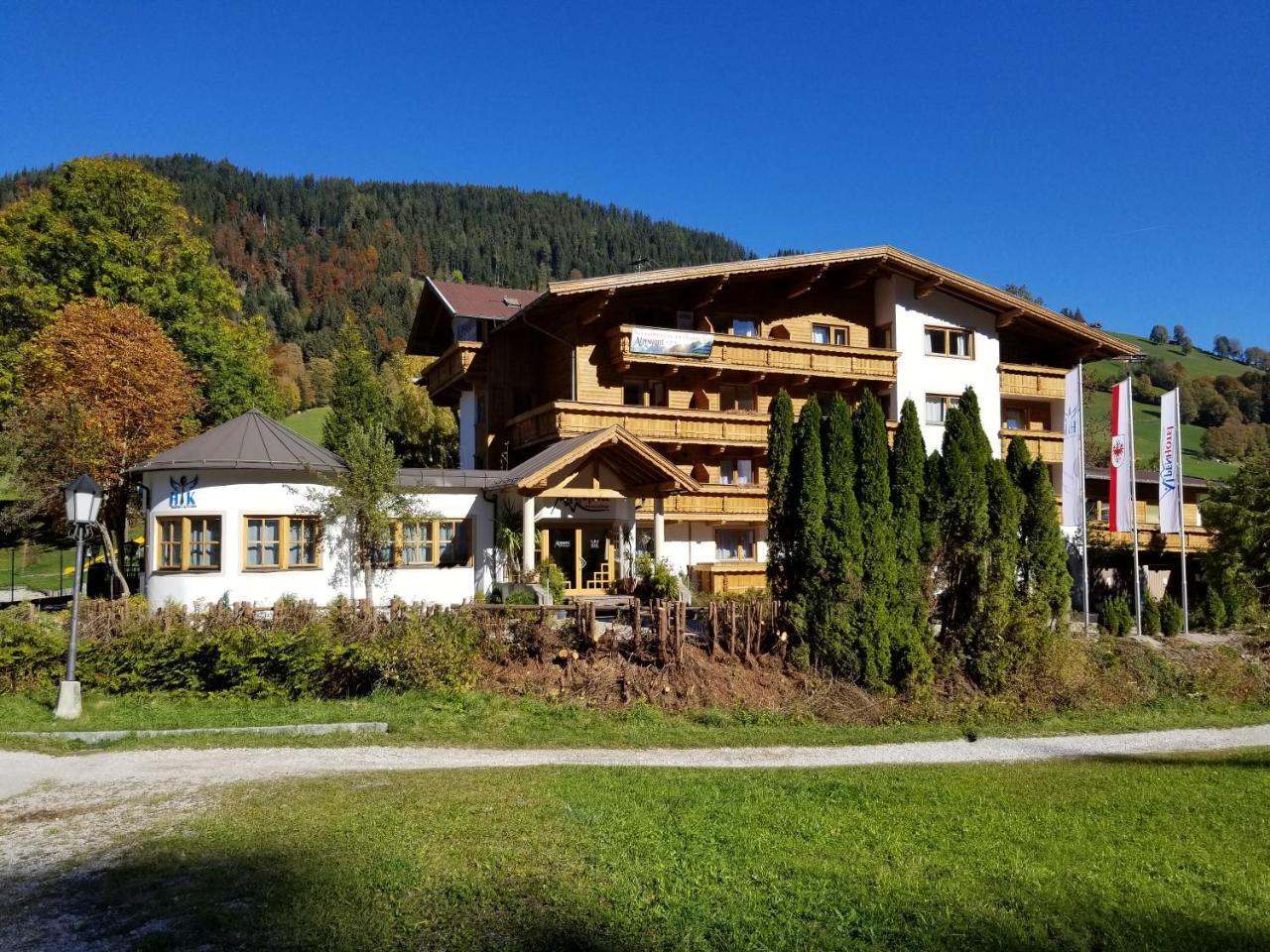Alpenhotel Wildschoenau B&B Exterior photo